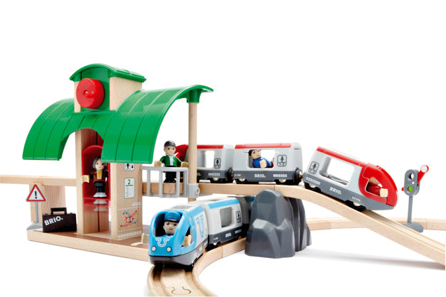 Brio Travel Switching Set Train Toy / Kids Remote Control Cars & Toys - 33512